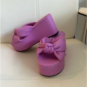 Women shoes